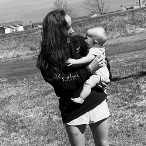 Meet your Posher, Lydia